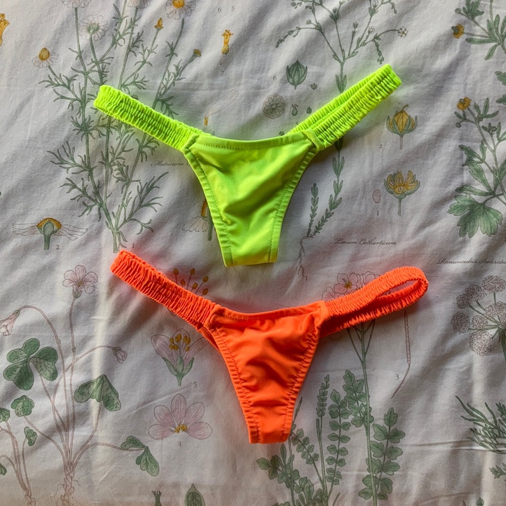 2 legal thongs